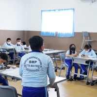 Kegiatan Bazar & Lomba Bulan Bahasa | SMP & SMK METTA MAITREYA